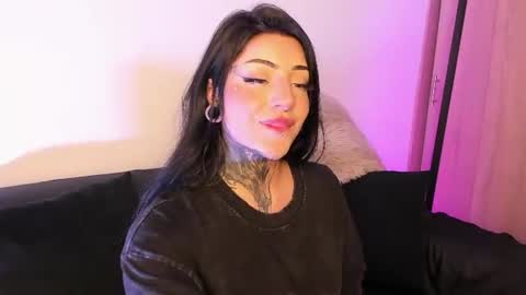     online show from 06-18-26, 03:40