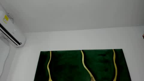 mila_petiteasm online show from 06-24-26, 12:37