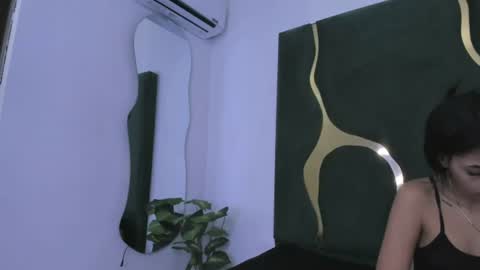 mila_petiteasm online show from 07-01-26, 12:18