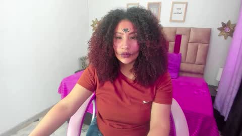 Snapshot of mila_rozze chatting on 10-26-25, 02:12 online show from 10-26-25, 02:12