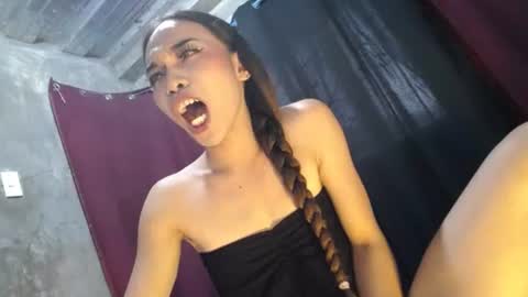mila_seductressxx online show from 06-19-26, 01:21
