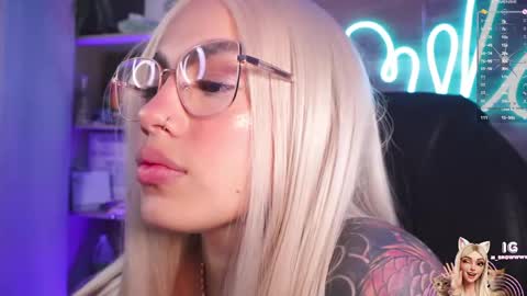M I L A  online show from 05-15-26, 03:30