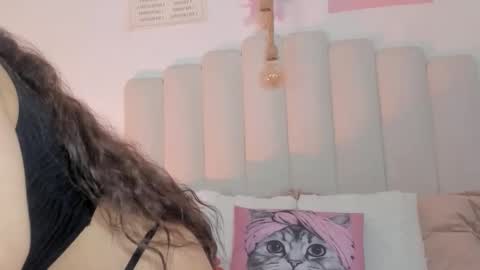 mila_stark333 online show from 03-09-26, 05:22