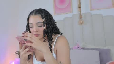 mila_stark333 online show from 04-28-26, 06:07