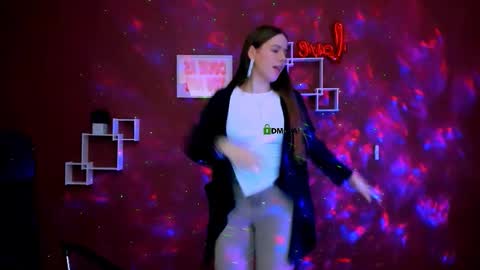 mila_sun__ online show from 02-18-26, 10:00