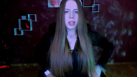 mila_sun__ online show from 02-19-26, 08:43