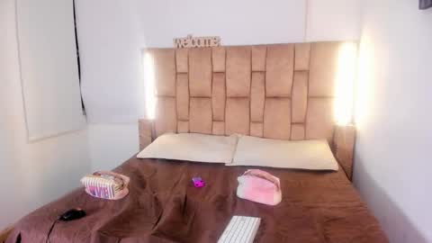 Mila  online show from 02-20-26, 06:26