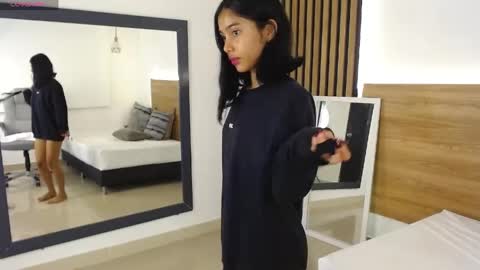 milaa_star online show from 04-29-26, 04:05