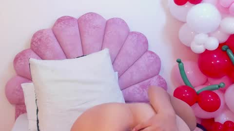 mila online show from 04-18-26, 07:07