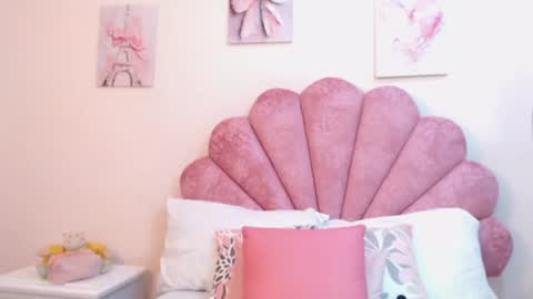 mila online show from 06-13-26, 10:35