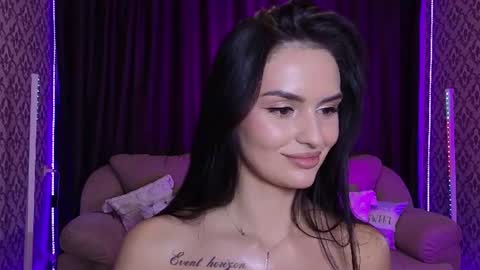 Mila online show from 08-06-26, 01:24