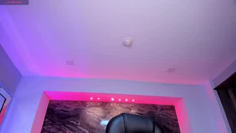 Mila online show from 04-03-26, 03:04