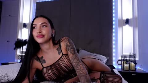 Mila       online show from 12-19-25, 02:13