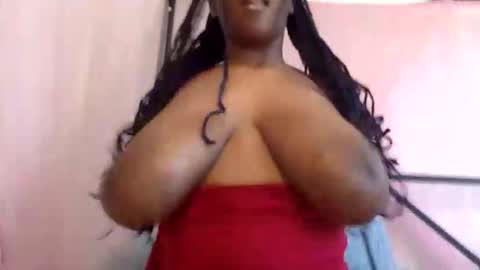 Snapshot of miladreama chatting on 12-22-25, 06:27 Miladreama online show from 12-22-25, 06:27
