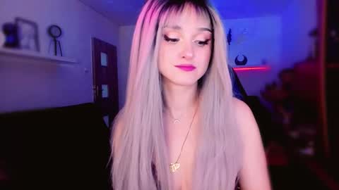 Snapshot of miladyjolie chatting on 05-09-26, 07:24 MiladyJolie online show from 05-09-26, 07:24