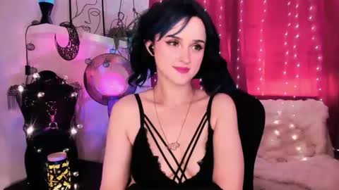 Snapshot of miladyjolie chatting on 06-30-26, 12:28 MiladyJolie online show from 06-30-26, 12:28