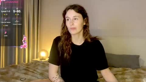 Snapshot of milaelin chatting on 07-05-26, 09:44 Mila online show from 07-05-26, 09:44