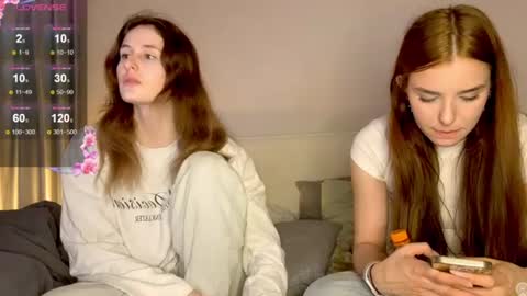 Snapshot of milaelin chatting on 07-19-26, 10:24 Mila online show from 07-19-26, 10:24