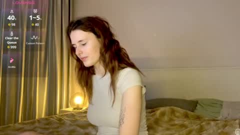 Snapshot of milaelin chatting on 07-23-26, 08:40 Mila online show from 07-23-26, 08:40