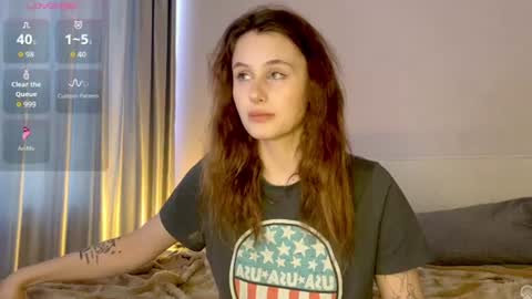 Snapshot of milaelin chatting on 07-26-26, 01:07 Mila online show from 07-26-26, 01:07