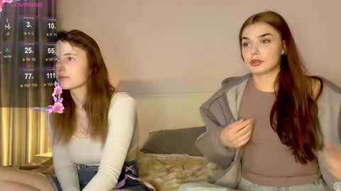 Snapshot of milaelin chatting on 08-04-26, 06:54 Mila online show from 08-04-26, 06:54