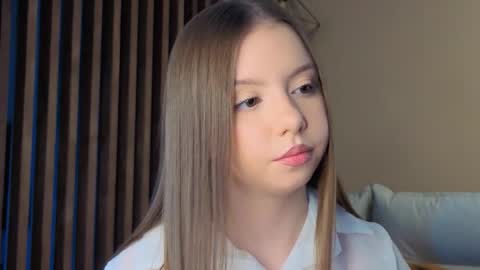 Mila online show from 02-16-26, 02:35