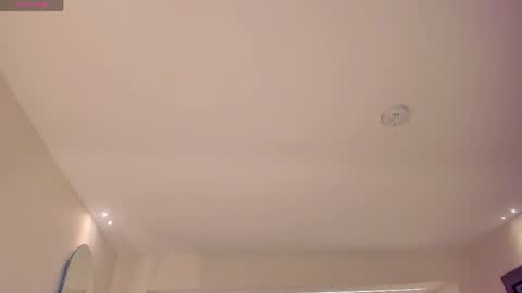 Mila  online show from 04-22-26, 11:34