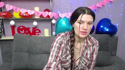 Milaloona online show from 02-13-25, 06:05