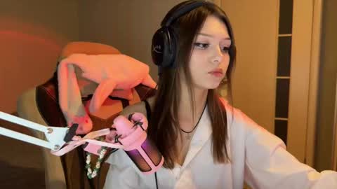 Snapshot of milamiuu chatting on 01-12-26, 09:47 milamiuu online show from 01-12-26, 09:47