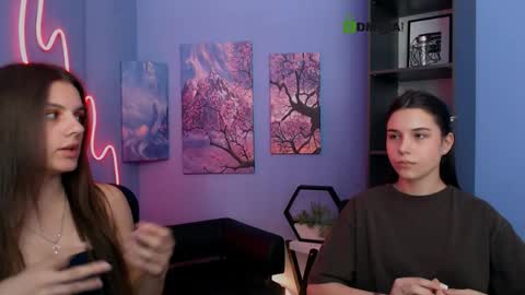 Snapshot of milamiuuu chatting on 06-02-26, 11:23 milamiuuu online show from 06-02-26, 11:23
