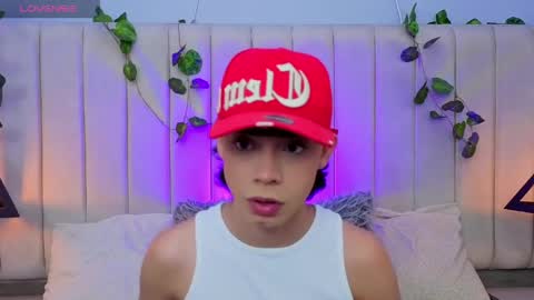 Snapshot of milan_zapata chatting on 05-28-26, 10:29 MILAN online show from 05-28-26, 10:29