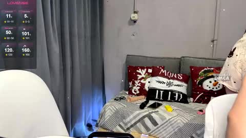 Snapshot of milana_sexwife chatting on 01-14-26, 09:37 Dan and Milana online show from 01-14-26, 09:37