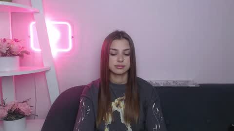 milanaangelas online show from 11-23-25, 05:40