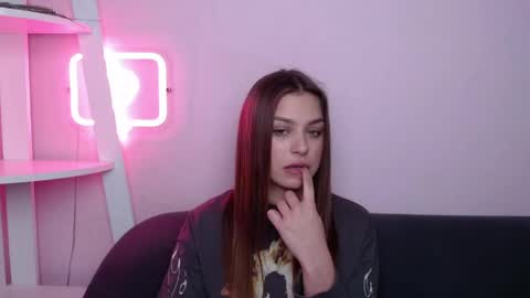 milanaangelas online show from 04-06-26, 04:46