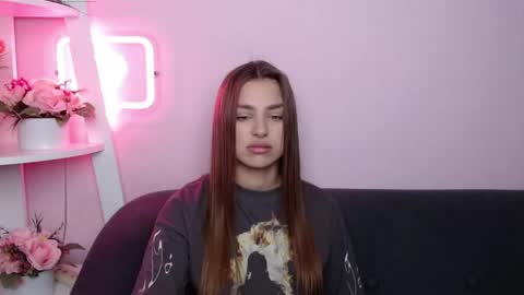 milanaangelas online show from 04-21-26, 05:03