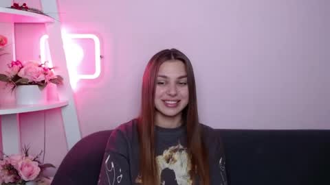 milanaangelas online show from 04-21-26, 07:39