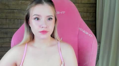 MilanaBalmain online show from 03-17-26, 04:50