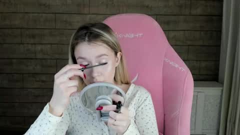 MilanaBalmain online show from 04-14-26, 04:18