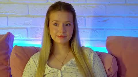 MilanaBalmain online show from 04-24-26, 04:26