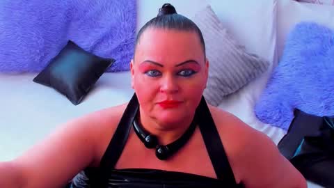 Snapshot of milanabiegert chatting on 02-21-25, 10:39 Lana online show from 02-21-25, 10:39