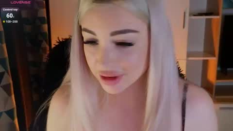 Lana online show from 04-08-26, 08:42