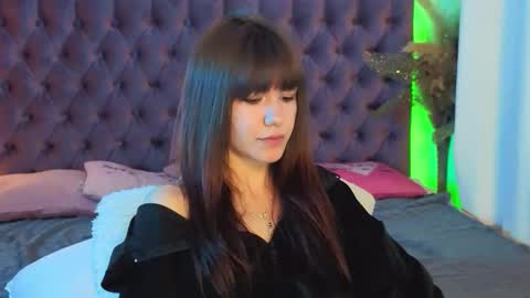 Snapshot of milanahottss chatting on 06-05-26, 06:52 Milana online show from 06-05-26, 06:52