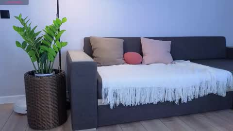 milanakowall online show from 02-03-26, 06:22