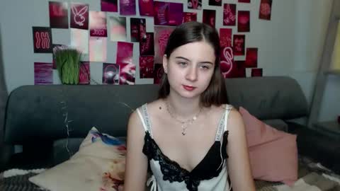 milanaroz online show from 09-28-25, 05:13