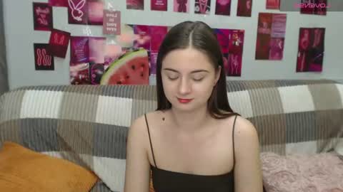 milanaroz online show from 07-19-26, 04:44
