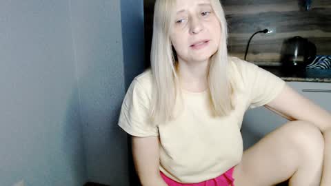 Snapshot of milanav chatting on 01-16-25, 03:45 Milena online show from 01-16-25, 03:45