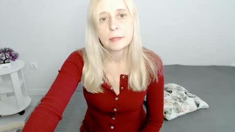 Snapshot of milanav chatting on 03-06-25, 09:25 Milena online show from 03-06-25, 09:25