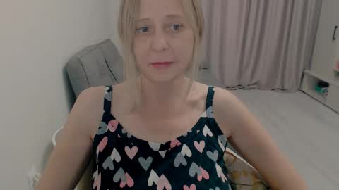 Milena online show from 11-09-25, 04:44