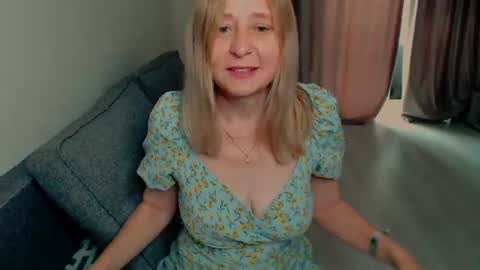 Snapshot of milanav chatting on 06-19-26, 07:01 Milena online show from 06-19-26, 07:01
