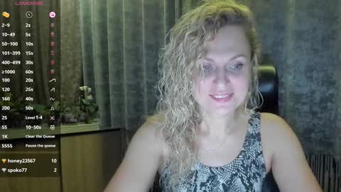 Snapshot of milanna_x chatting on 10-01-25, 07:42 milanna_x online show from 10-01-25, 07:42